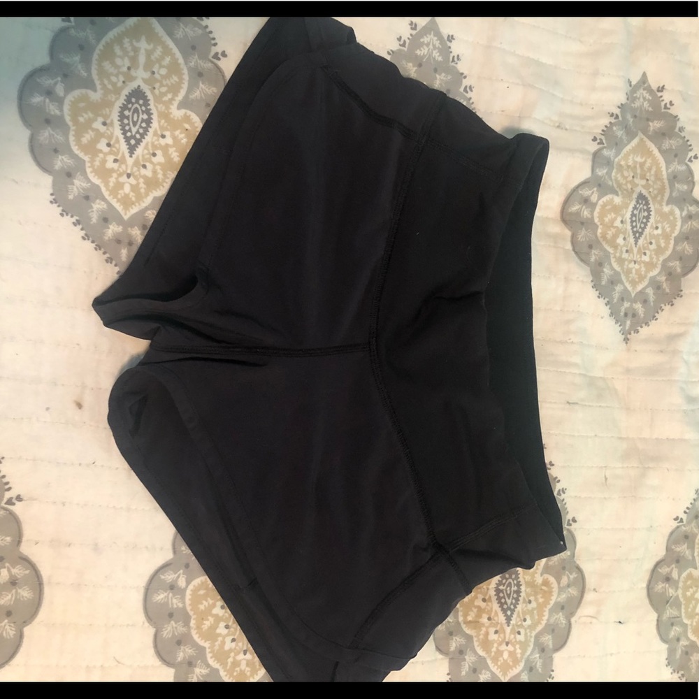 Size 2 - 2.5” lulu shorts